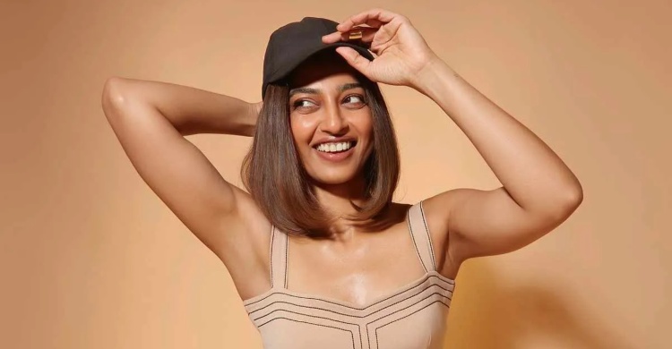 ওজনের কারণে সিনেমা থেকে বাদ, মানসিকভাবে ভেঙে পড়েছিলেন রাধিকা