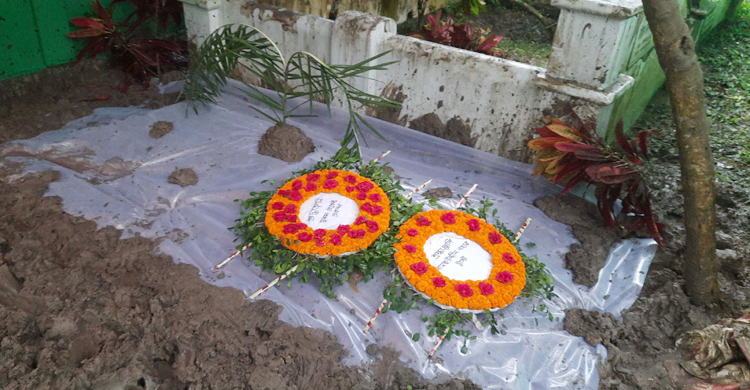 Poet Mohammad Rafiq laid to rest