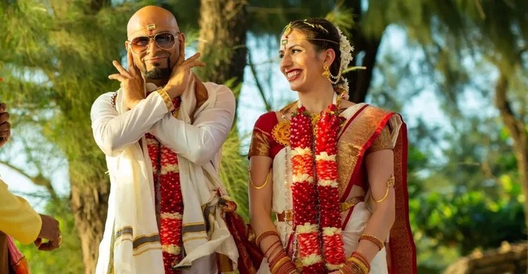 চুমুর অস্বস্তি থেকেই ধূমপান ছাড়ার সিদ্ধান্ত নেন রঘু রাম