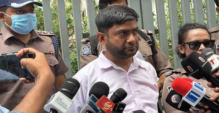 অভিযানে ৪৯ গাড়ির বিরুদ্ধে ভিডিও মামলা, ১৫ হাজার টাকা জরিমানা