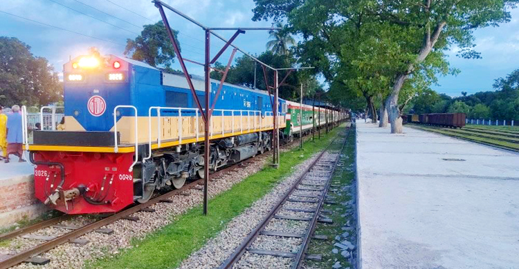 ১৫ ঘণ্টা পর সিলেটের সঙ্গে সারাদেশের ট্রেন চলাচল স্বাভাবিক