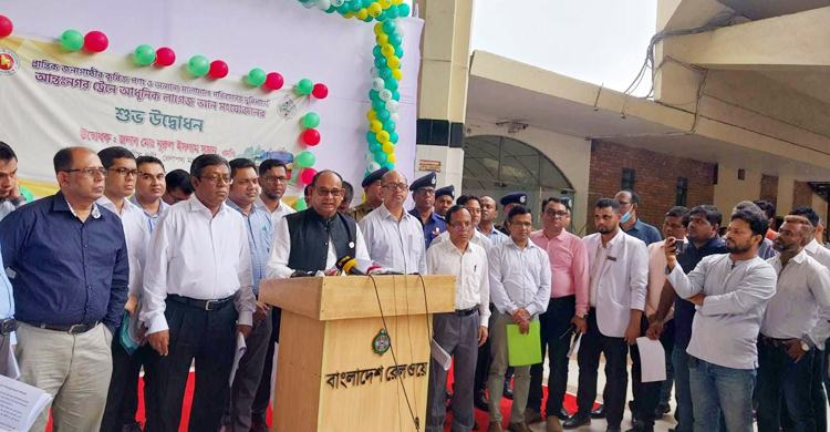 ৪৬০০ কেজি পণ্য নিয়ে প্রথম লাগেজ ভ্যান ঢাকা ছাড়লো