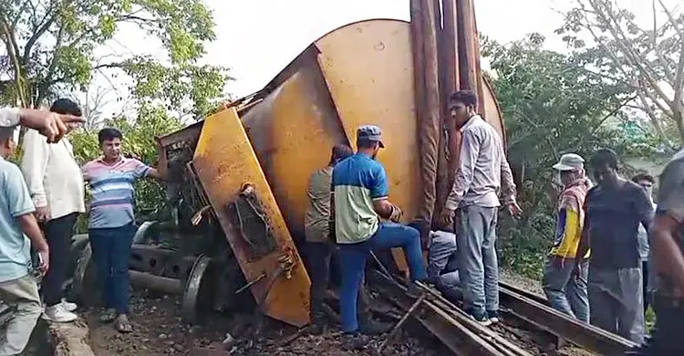১৯ ঘণ্টা পর ঢাকা-সিলেট রেল যোগাযোগ স্বাভাবিক