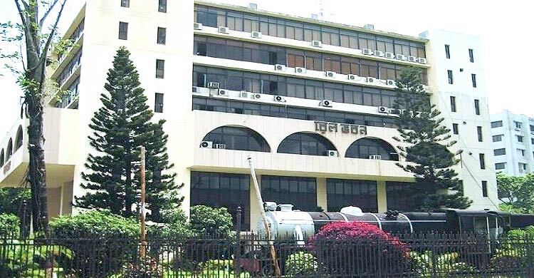 সমঝোতা হয়নি, এবার রেল ভবনে চলছে জরুরি সভা