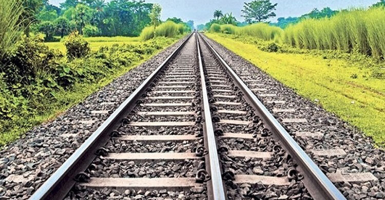 ট্রেনে কাটা পড়ে প্রাণ গেলো কিশোরের