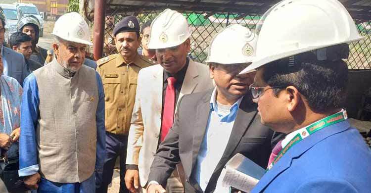 টিকিট কালোবাজারিদের কঠোর হস্তে দমন করা হবে: রেলমন্ত্রী