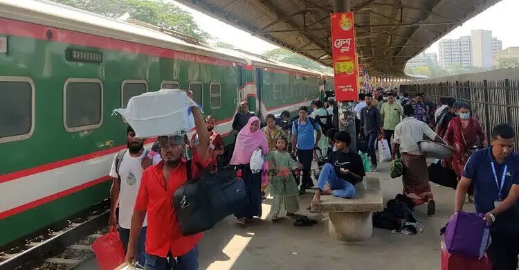 কম ভাড়া-নিরাপদ যাতায়াতসহ ট্রেন ভ্রমণ পছন্দ যেসব কারণে