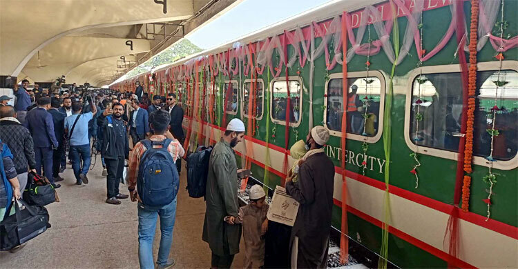 Padma bridge shortens Dhaka-Khulna train journey to 4.15hrs
