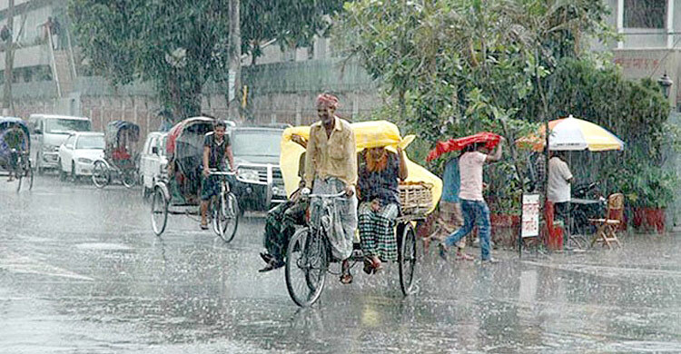 দীর্ঘ হচ্ছে গরমের মৌসুম, বর্ষাকালেও তাপপ্রবাহ