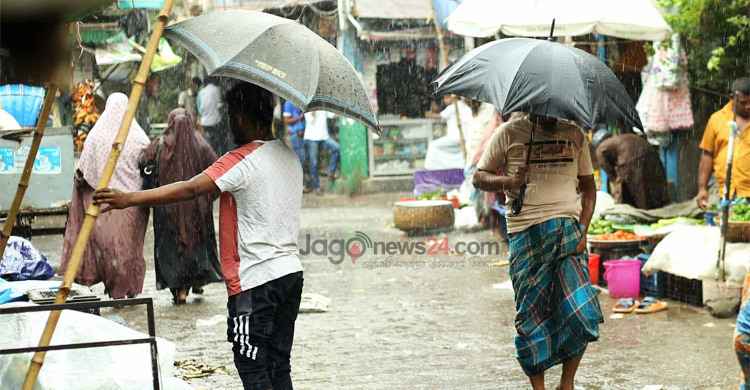 ভ্যাপসা গরমের পর ঢাকায় স্বস্তির বৃষ্টি