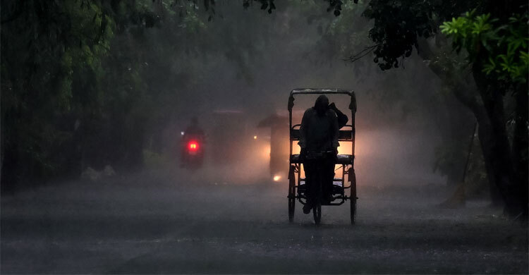 দিল্লি বিমানবন্দরে নামতে পারলো না ১৫ ফ্লাইট