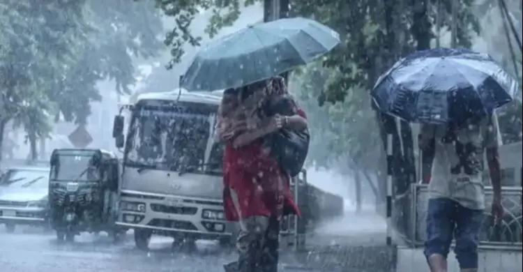 চার বিভাগের কোথাও কোথাও আজ অতি ভারী বৃষ্টির আভাস