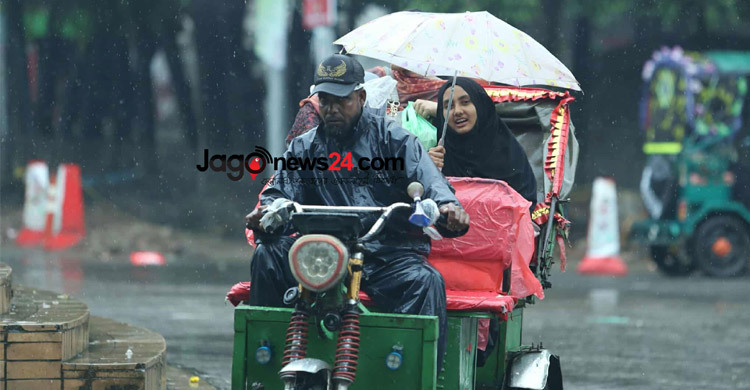 সাগরে নিম্নচাপ, দেশজুড়ে ৩ দিন বৃষ্টির আভাস