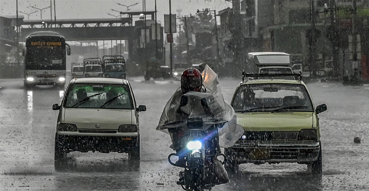 Rain, storms in Pakistan kill 32 in a week