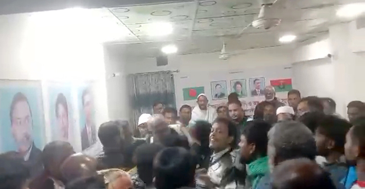 রাজশাহীতে বহিষ্কারাদেশ প্রত্যাহার নিয়ে বিএনপির দুই গ্রুপের সংঘর্ষ