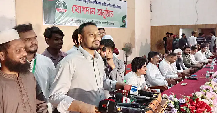 ভারতের সঙ্গে নতজানু পররাষ্ট্রনীতি চলবে না: নাসীরুদ্দীন পাটওয়ারী