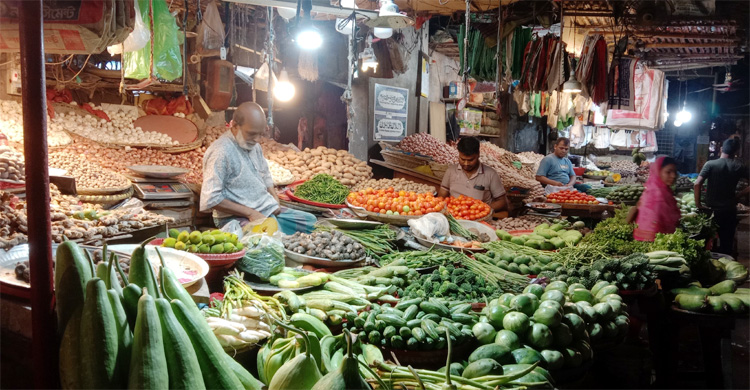 রাজশাহীতে বাড়তি চালের দাম, স্থিতিশীল সবজির
