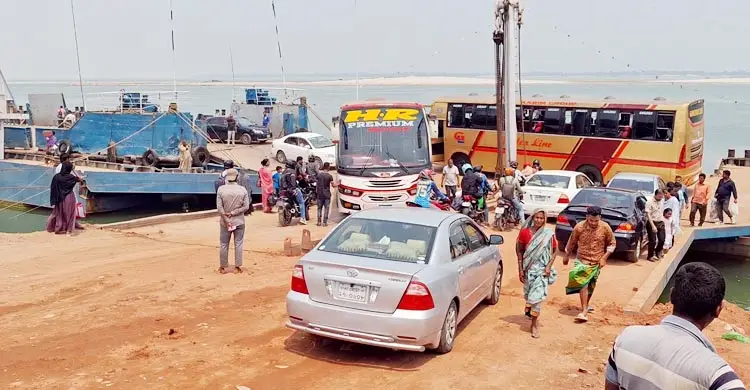 ঢাকামুখী গাড়ির চাপ সামলাতে প্রস্তুত দৌলতদিয়া ঘাট