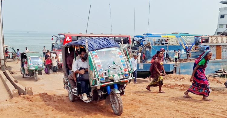 ঈদে দৌলতদিয়ায় চলবে ১৬ ফেরি, ২০ লঞ্চ