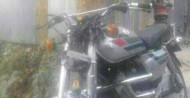 মোটরসাইকেল নিয়ন্ত্রণ হারিয়ে গাছে ধাক্কা, নিহত ২