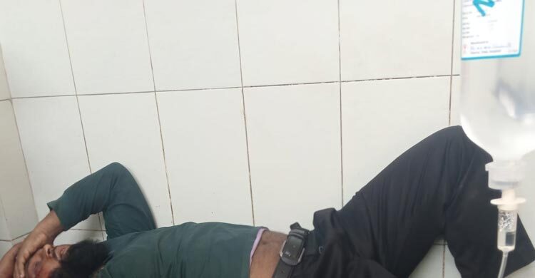 রাজশাহীতে টিসিবির কার্ড নিয়ে বিএনপির দুই গ্রুপের সংঘর্ষ