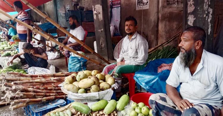 সপ্তাহের ব্যবধানে ৩০ টাকা পর্যন্ত বেড়েছে সবজির দাম