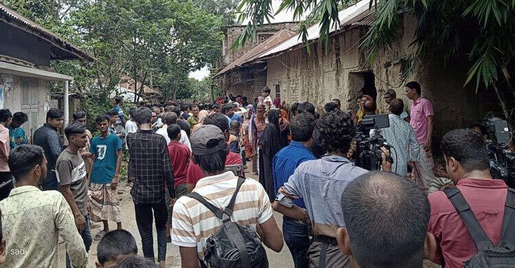 রাজশাহীতে একই পরিবারের চারজনের মৃত্যুর ঘটনায় দুই মামলা