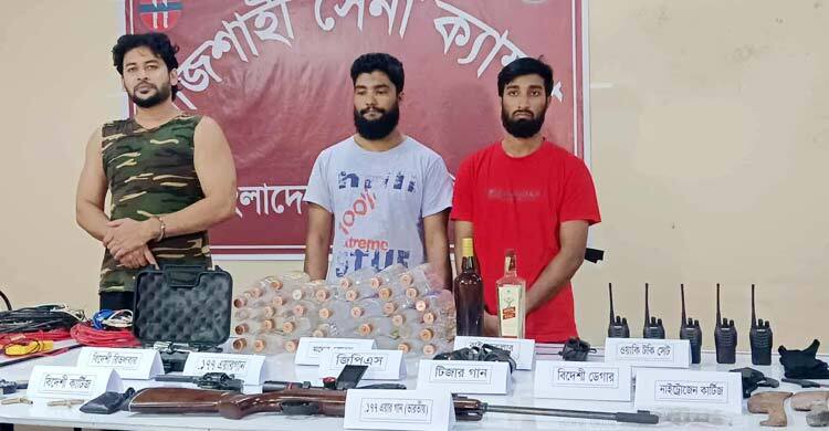 রাজশাহীতে সেনাবাহিনীর অভিযান: সাবেক মেয়র লিটনের ভাতিজাসহ আটক ৩