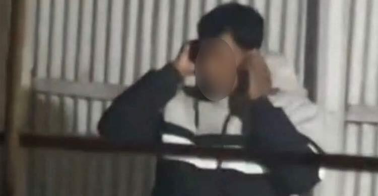 রাজশাহীতে গুজব ছড়িয়ে কান ধরতে বাধ্য করা হয় পুলিশকে, গ্রেফতার ২