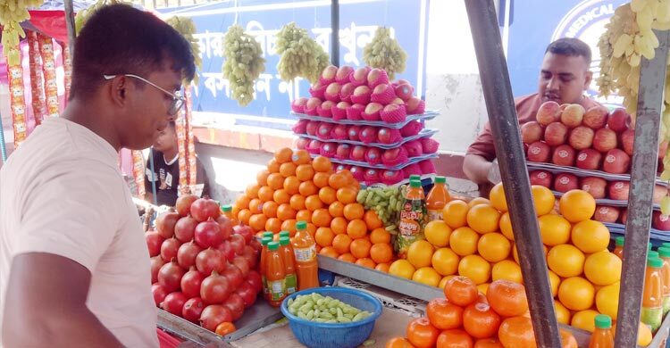 ৩৫০ টাকার নিচে নেই মানসম্মত ফল, চাপে নিম্ন ও মধ্যবিত্ত