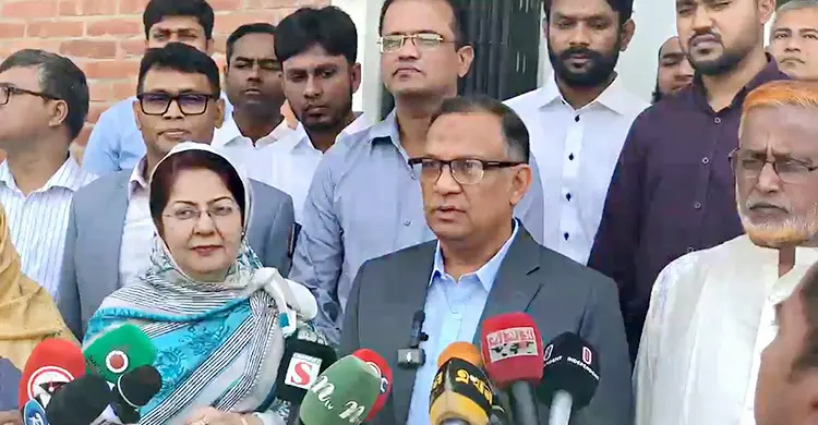 রেশম আমাদের ঐতিহ্য, একে বাঁচিয়ে রাখতে কার্যকর পদক্ষেপ নেওয়া হবে