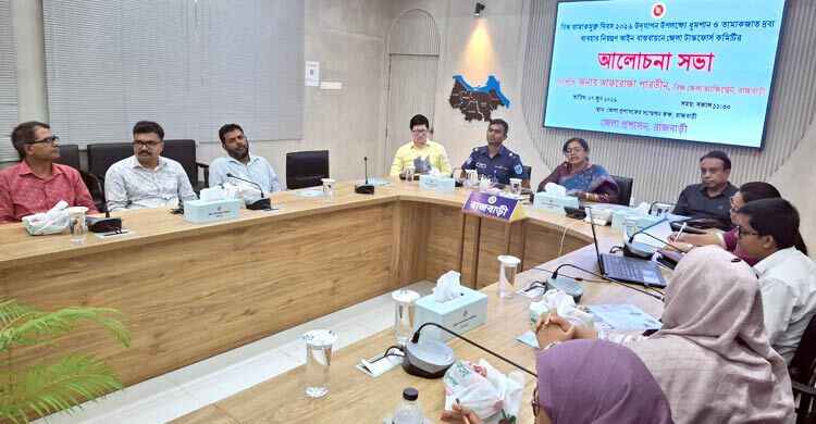 তামাকের পক্ষে বলে তোপের মুখে কৃষি কর্মকর্তা