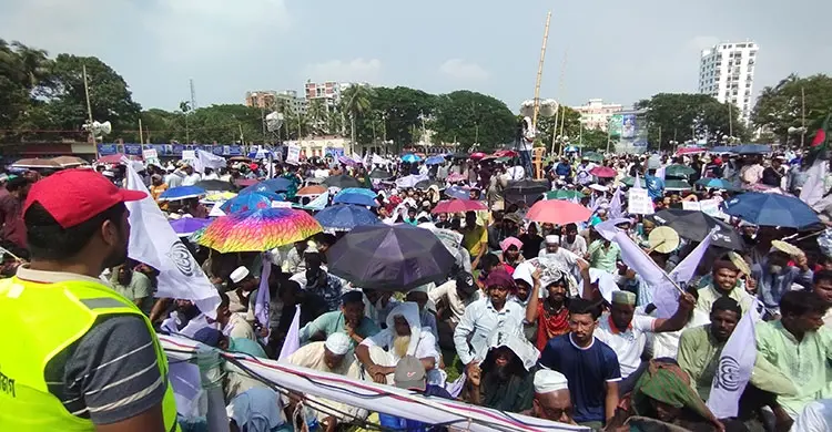 রাজশাহীতে সমাবেশ শুরু হওয়ার আগেই ১১ দলের নেতাকর্মীদের ঢল