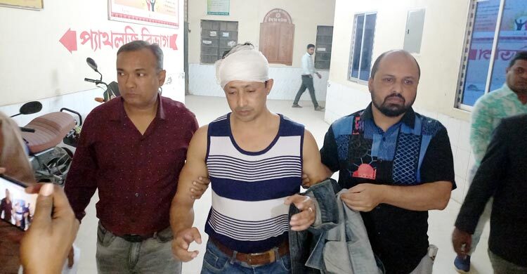 বিএনপির দু’গ্রুপের বাকবিতণ্ডার ভিডিও করায় সাংবাদিকের ওপর হামলা