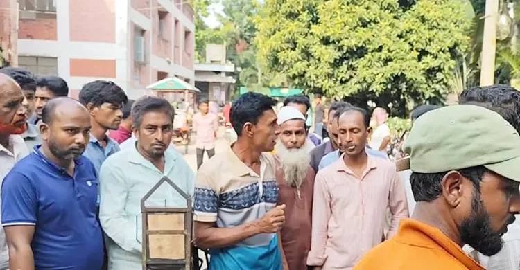 পাংশায় ভুল চিকিৎসায় রোগীর মৃত্যুর অ‌ভিযোগ, হাসপাতালে উত্তেজনা