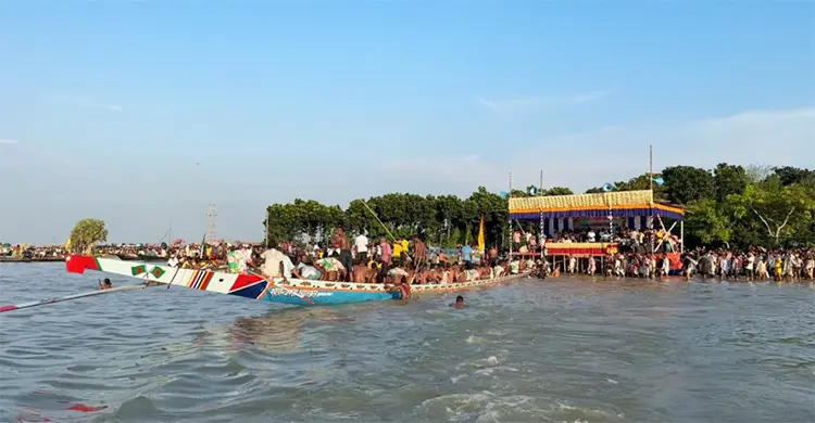 রাজবাড়ীতে তিন দিনব্যাপী নৌকাবাইচ, পদ্মাপাড়ে উৎসবের আমেজ