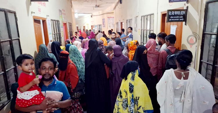 হাসপাতাল আছে, নেই ডাক্তার-ওষুধ আর জনবল