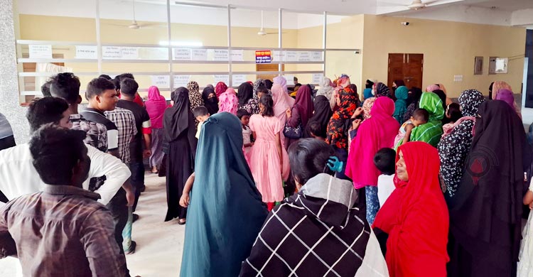 হাসপাতাল আছে, নেই ডাক্তার-ওষুধ আর জনবল