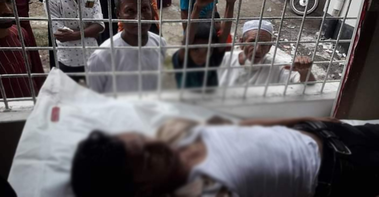 বাসের ধাক্কায় বৃদ্ধ, অটোরিকশা উল্টে যুবক নিহত