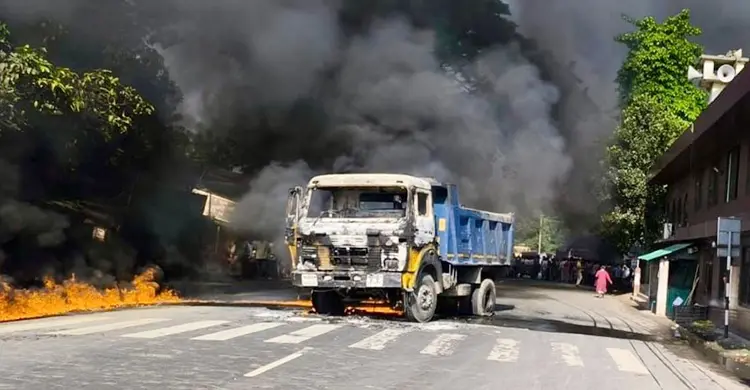 রাজশাহীর সড়ক যেন মৃত্যুফাঁদ, এক বছরে ১৬০ প্রাণহানি