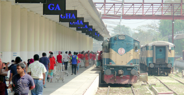 পশ্চিমাঞ্চল রেলওয়ের ২৪ ট্রেনে বসছে সিসি ক্যামেরা