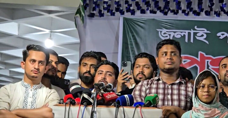 নদী-পানির হিস্যা বুঝে নিতে লংমার্চ করবো: নাহিদ