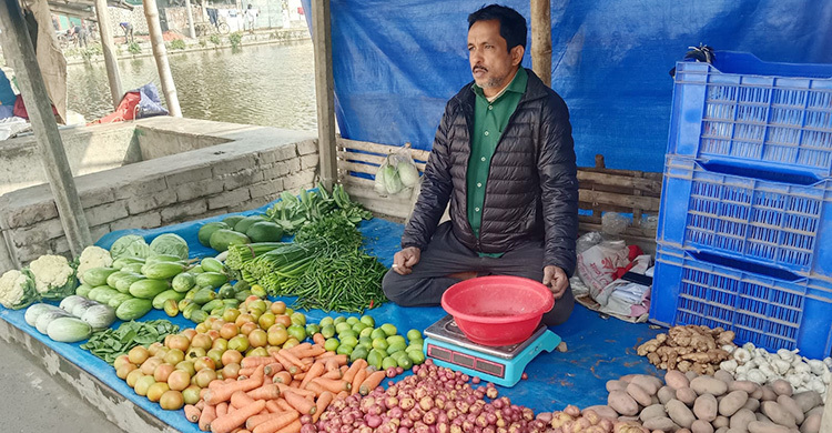 রাজশাহীতে সবজি ও পেঁয়াজে স্বস্তি, বেড়েছে ডিমের দাম