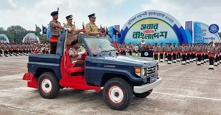 ভয়-ভীতি ও প্রলোভনের ঊর্ধ্বে থেকে দায়িত্ব পালন করতে হবে: আইজিপি