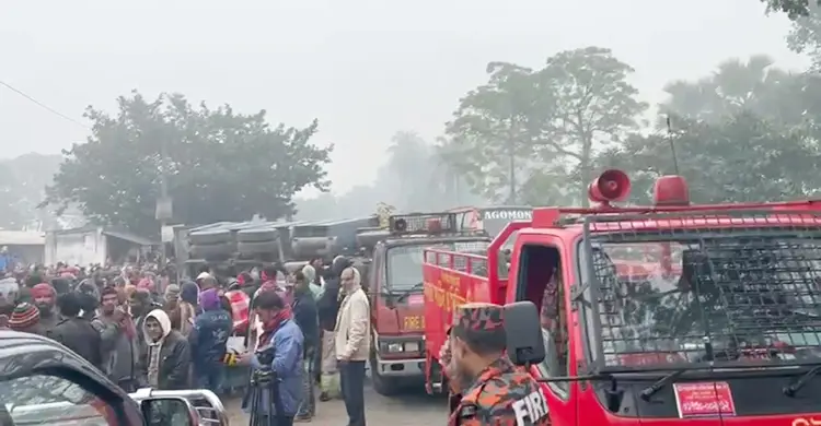 রাজশাহীতে ট্রাকচাপায় নিহত ৪