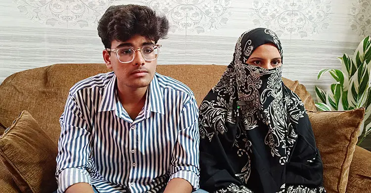 ছেলের সঙ্গে এসএসসি পরীক্ষা দিয়েছেন মা, দুজনই পেয়েছেন জিপিএ-৫