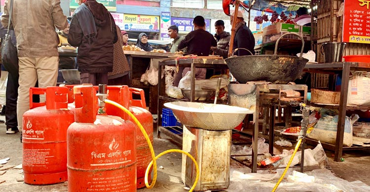 রাজশাহীতে এলপিজি ডিলারদের ধর্মঘট, গ্যাস না পেয়ে ভোগান্তি চরমে