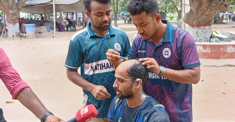 আর্জেন্টিনা জেতায় ন্যাড়া হলেন ব্রাজিল সমর্থক