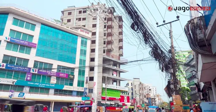 তারের ফাঁদে আটকা রাজশাহী নগরীর নিরাপত্তা
