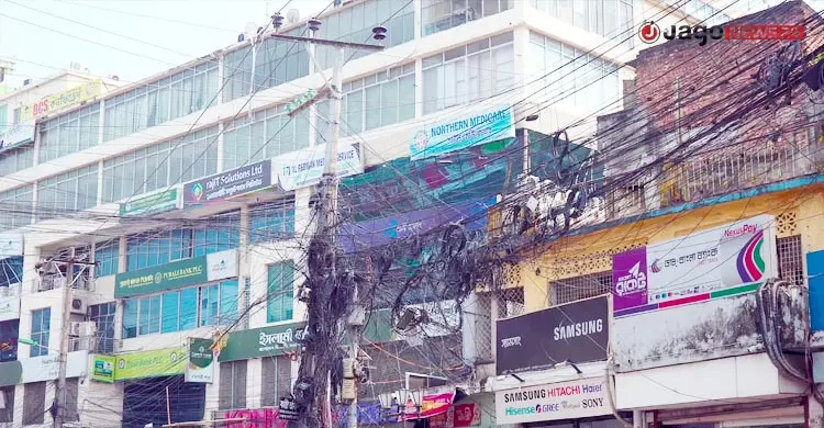 তারের ফাঁদে আটকা রাজশাহী নগরীর নিরাপত্তা